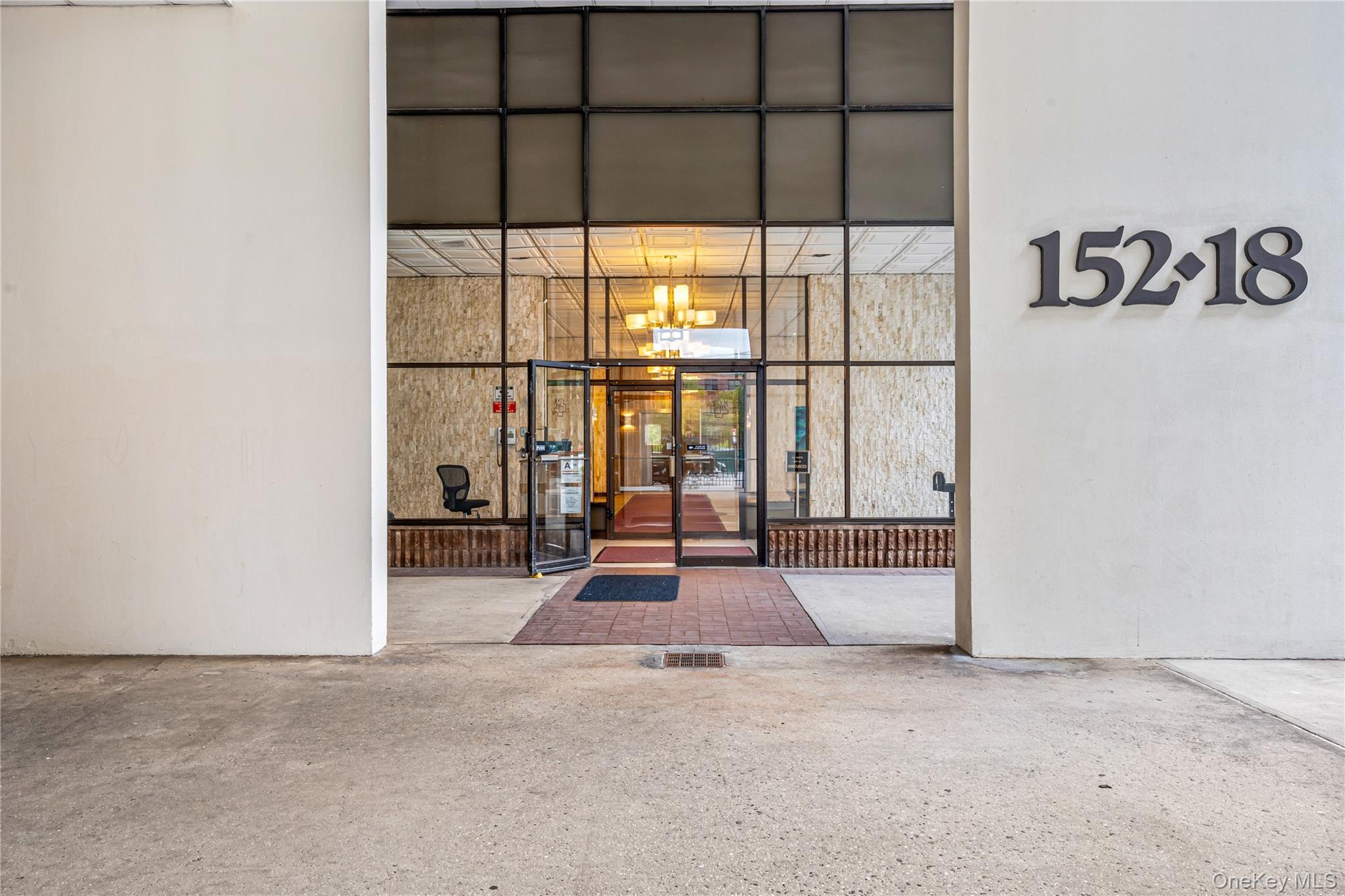 152-18 Union Turnpike Unit 8S, Flushing NY 11367