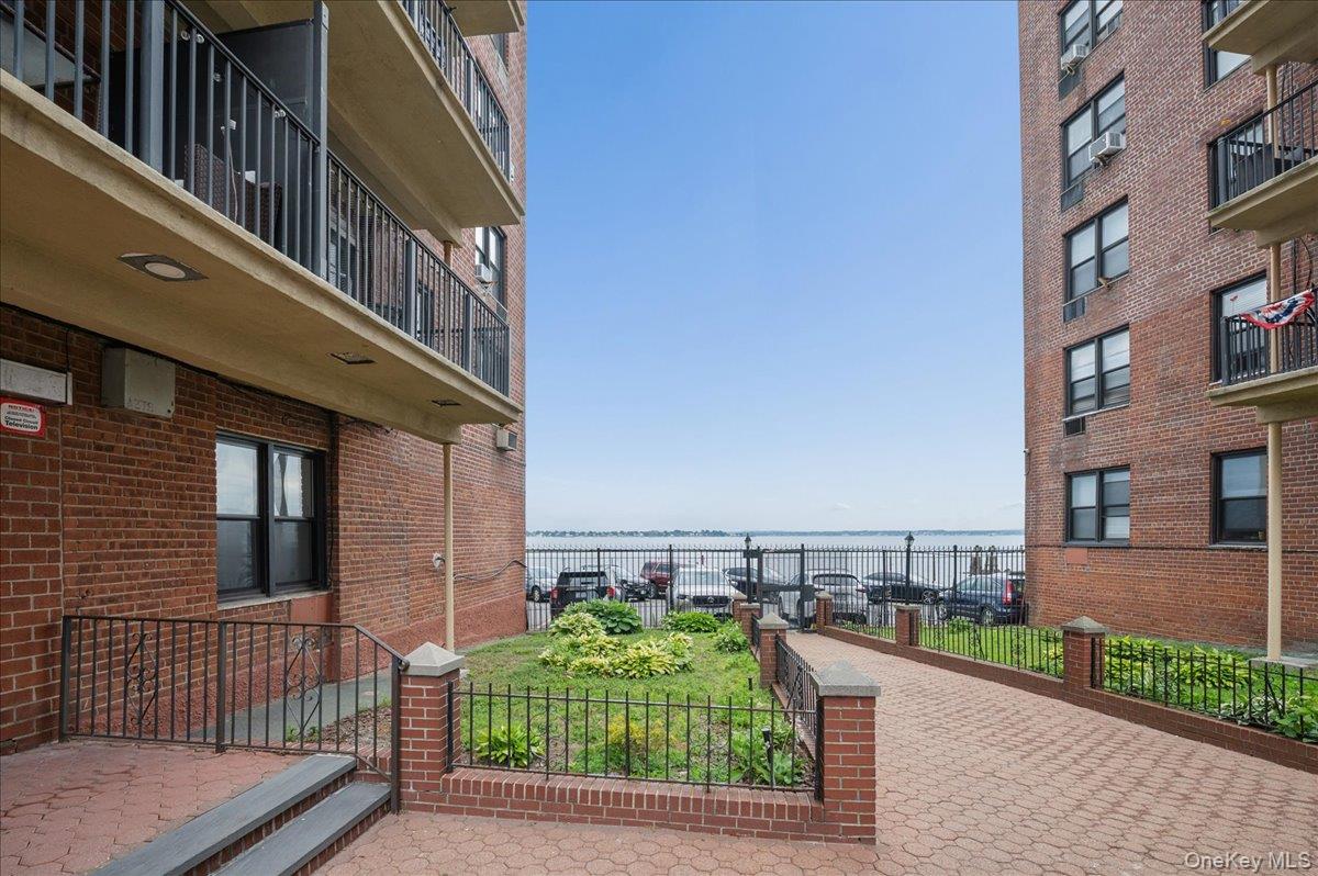 1130 Stadium Avenue Unit 1J, Bronx NY 10465