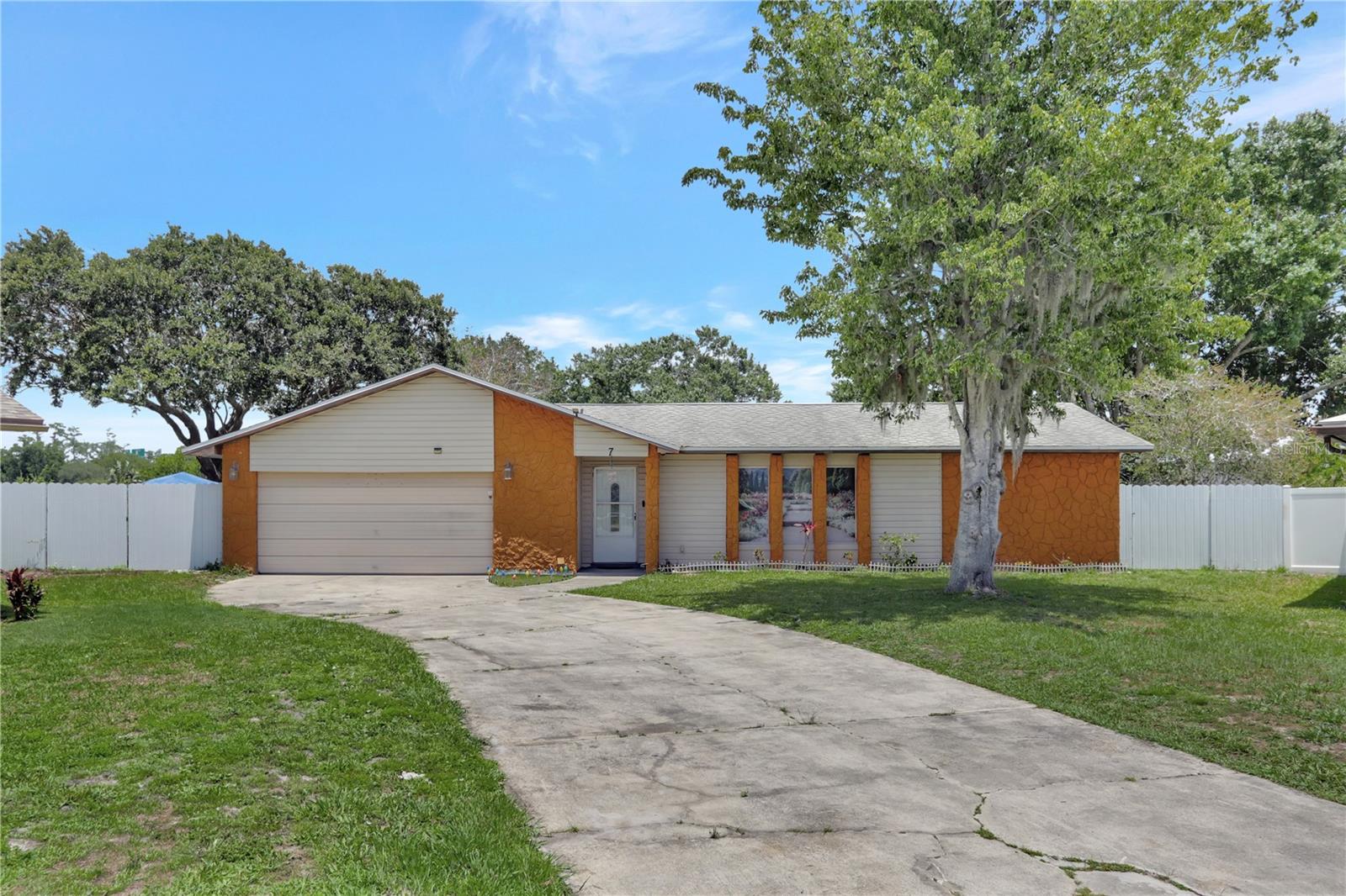 7 MADEIRA AVE, Orlando FL 32825