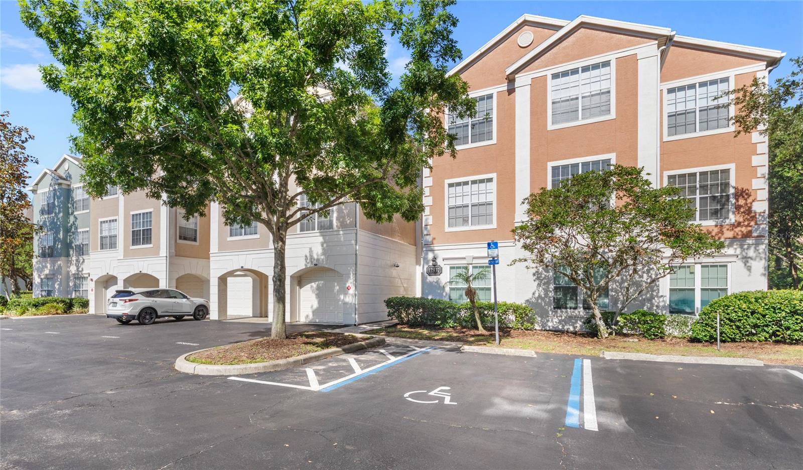 12837 MADISON POINTE CIR #206, Orlando FL 32821