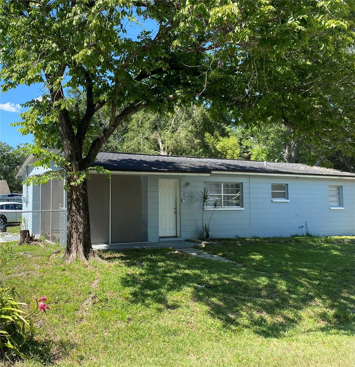7702 NEW YORK DR, Tampa FL 33619