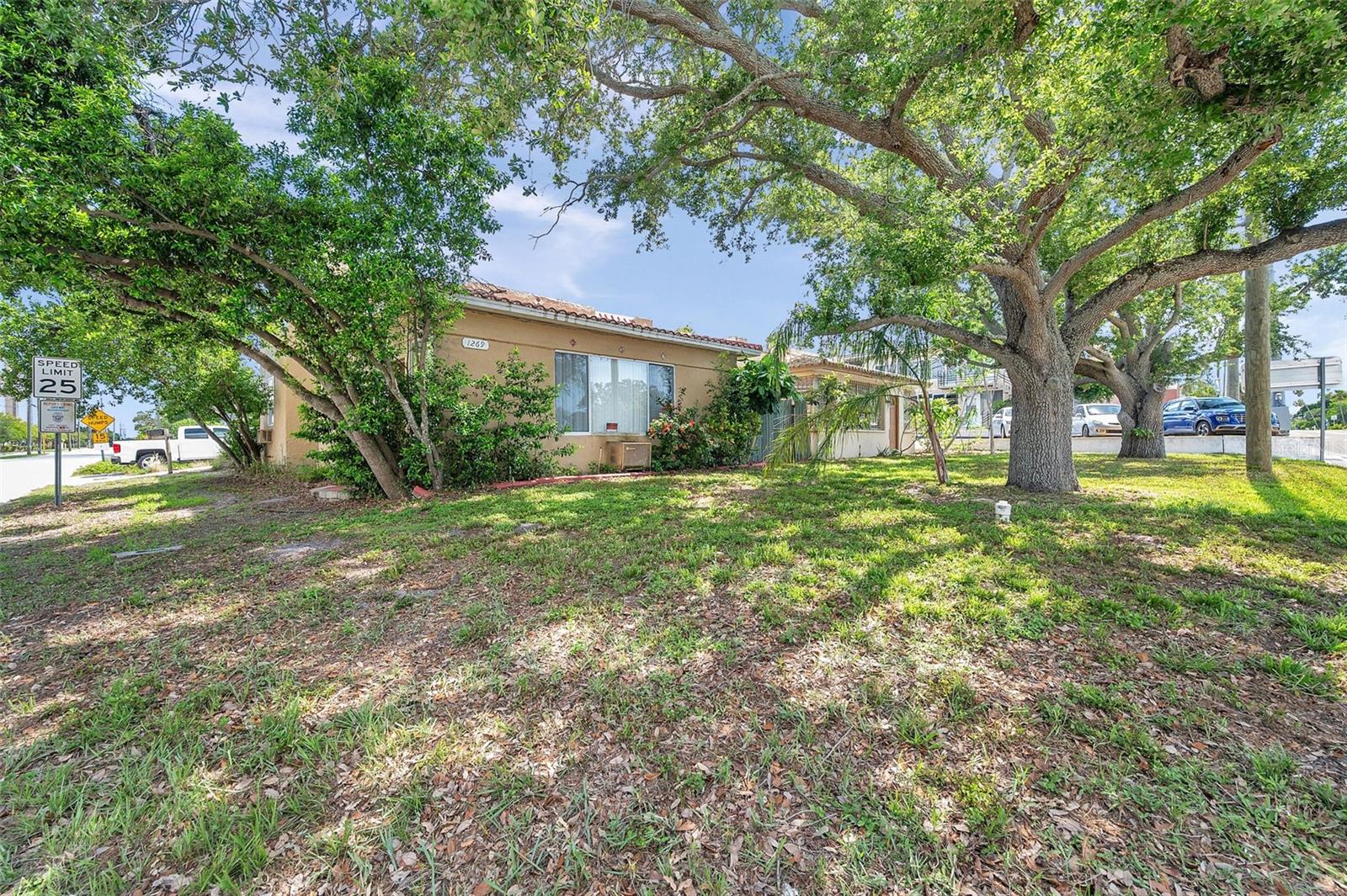 1269 DREW ST, Clearwater FL 33755