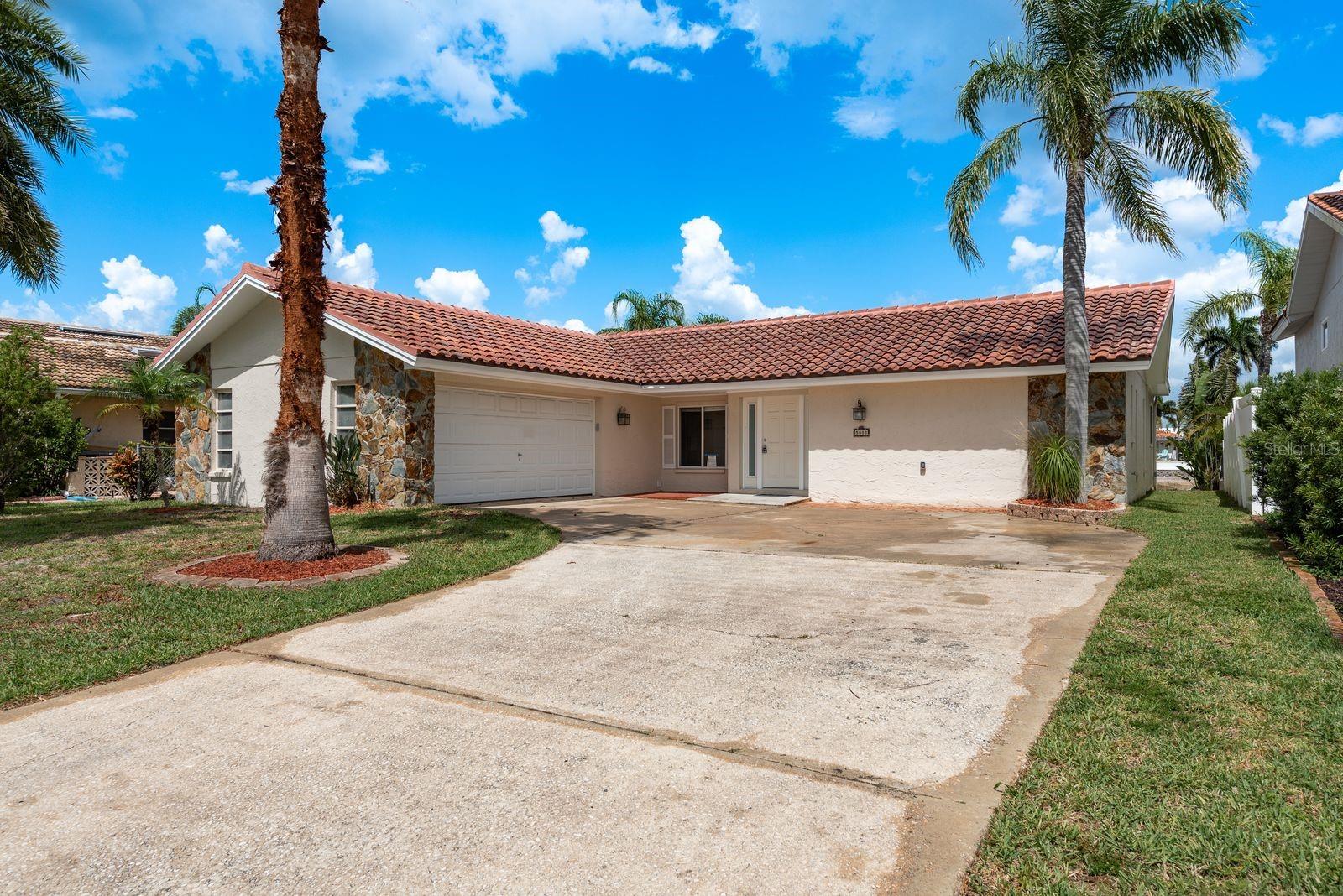 5008 GLENN DR, New Port Richey FL 34652