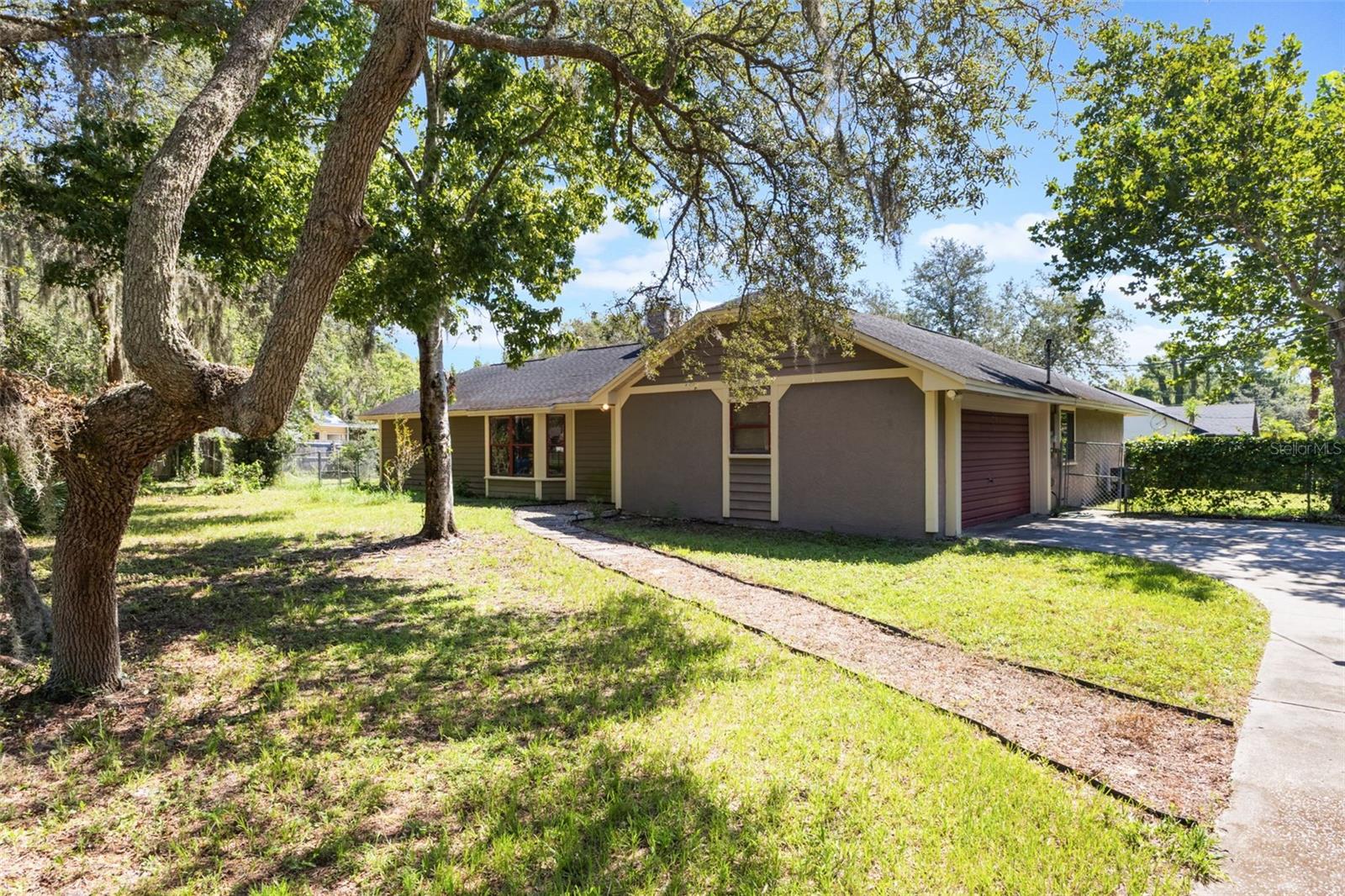 2357 PINE ST, Oviedo FL 32765
