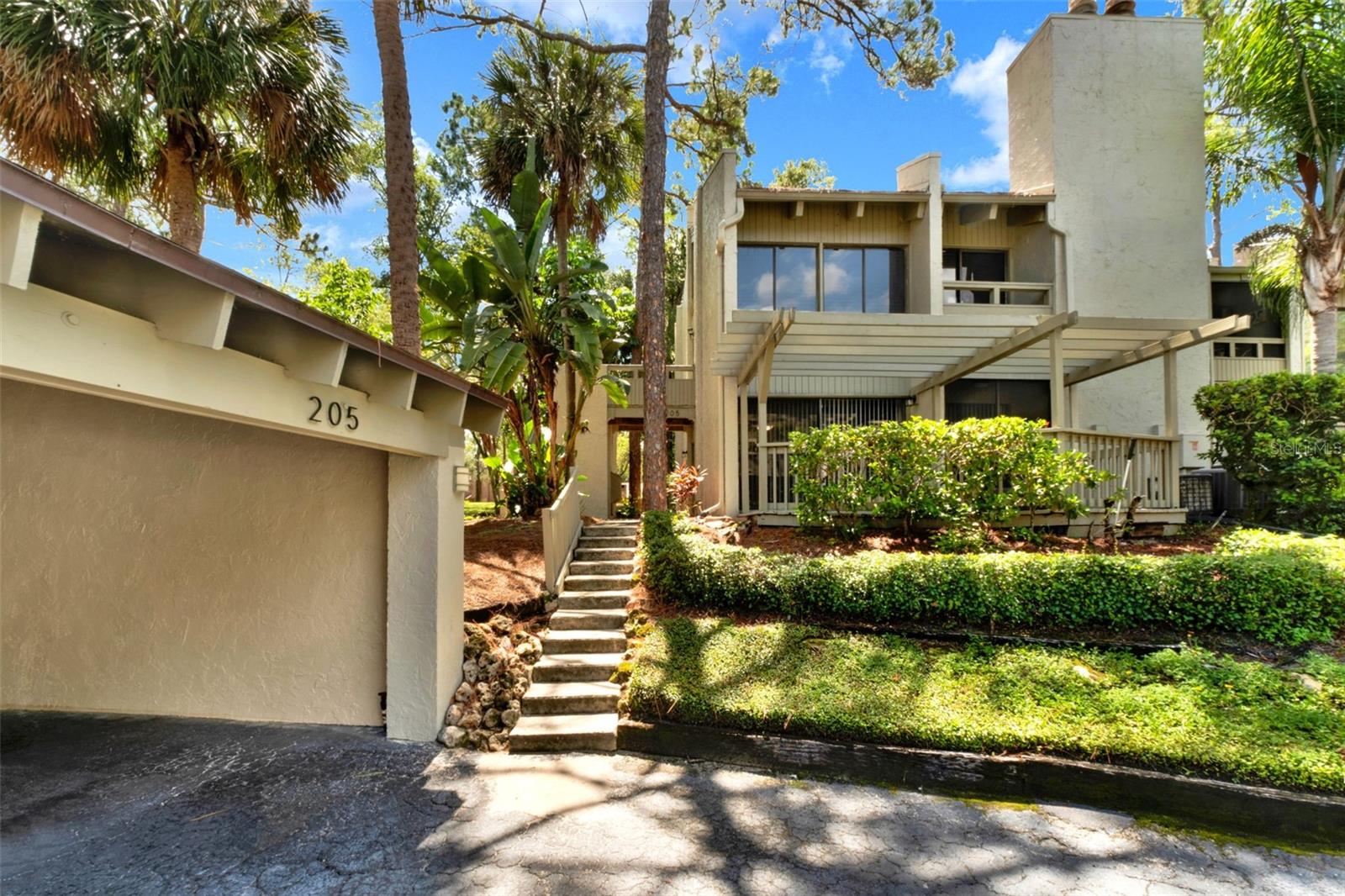 105 FAIRWAY DR, Longwood FL 32779