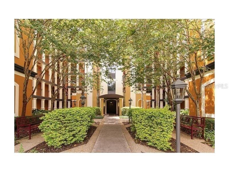 12527 FLORIDAYS RESORT UNIT 101-E DR, Orlando FL 32821