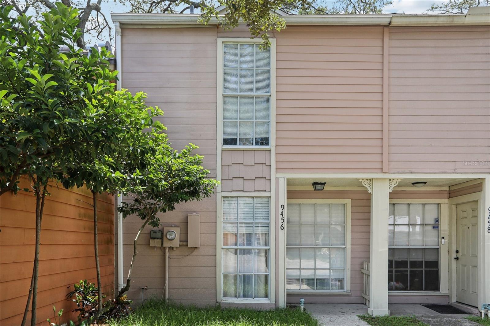 9456 FOREST HILLS CIR, Tampa FL 33612