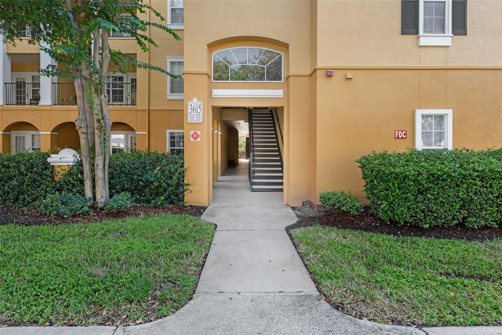 3615 CONROY RD #618, Orlando FL 32839
