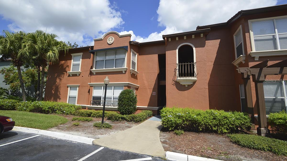 5116 CONROY RD #16, Orlando FL 32811