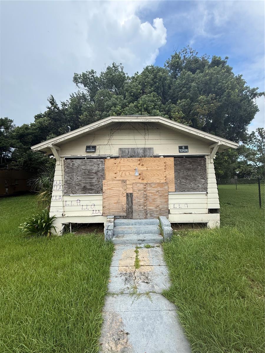 823 W LIVINGSTON ST, Orlando FL 32805