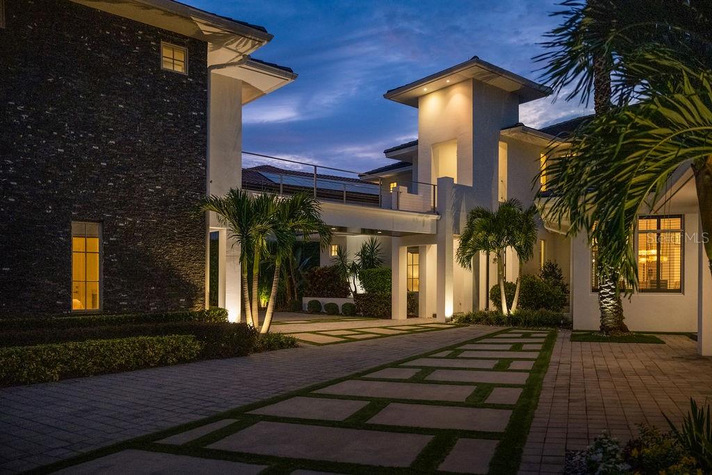 9721 CARILLON PARK DR, Windermere FL 34786