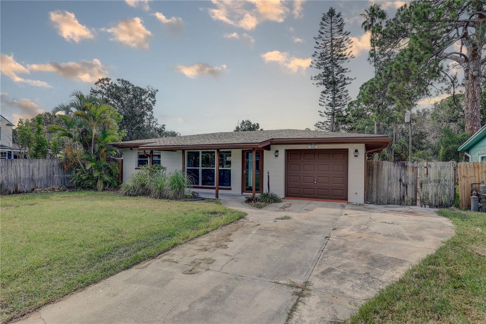330 83RD AVE NE, St Petersburg FL 33702