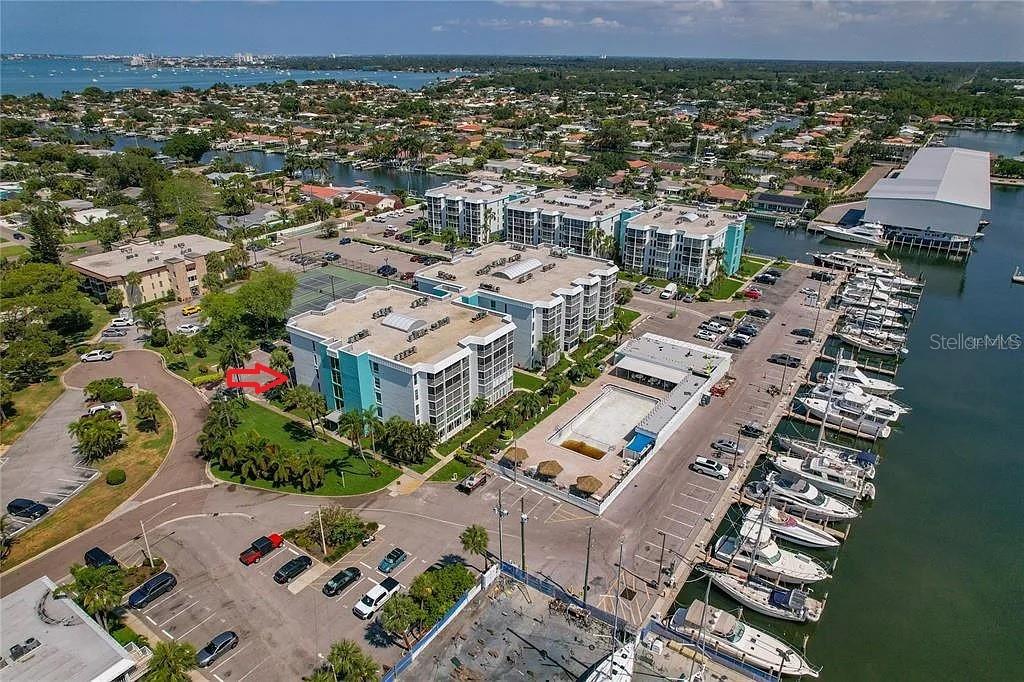 4910 38TH WAY S #111, St Petersburg FL 33711