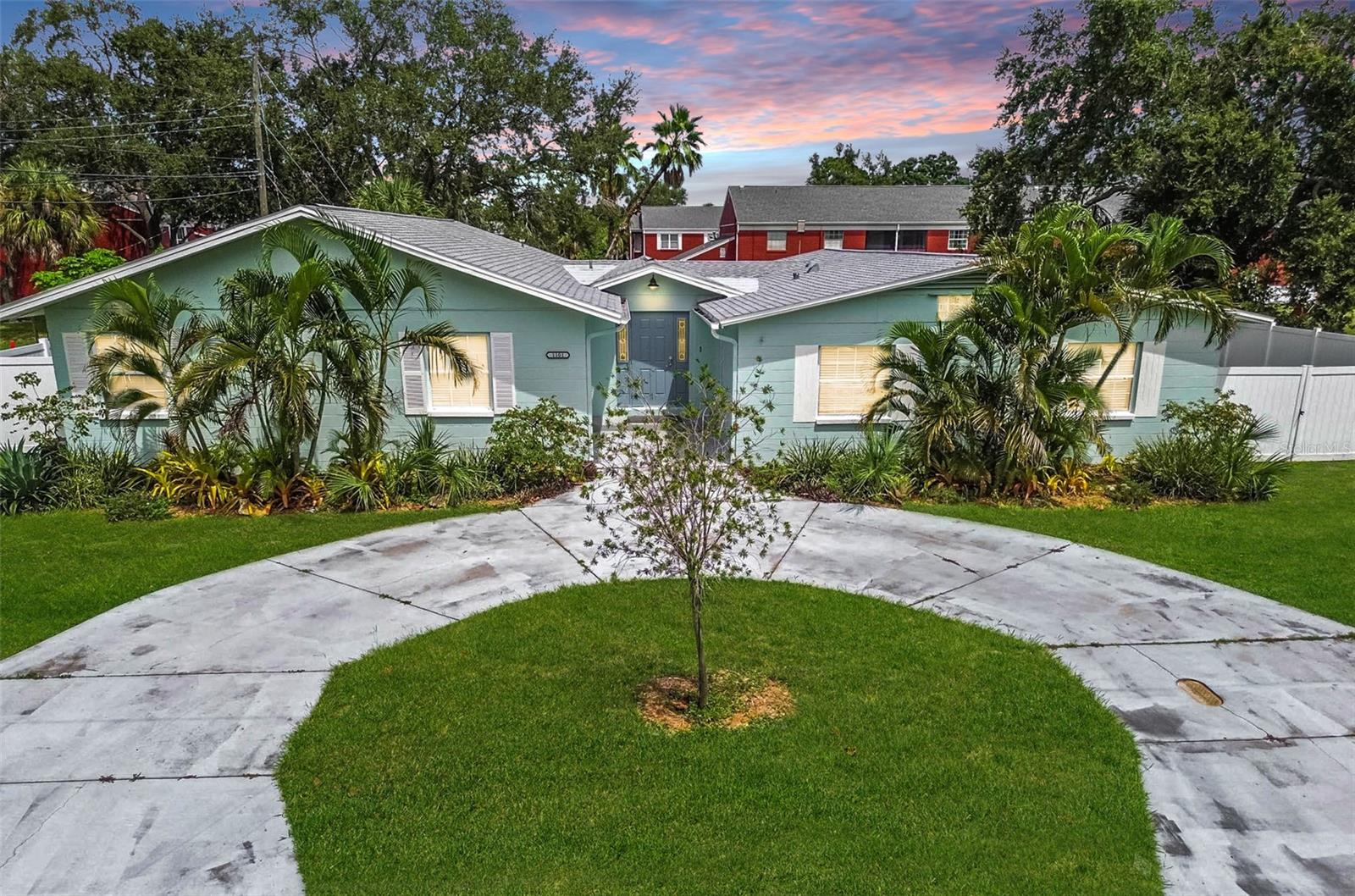 1101 81ST AVE N, St Petersburg FL 33702