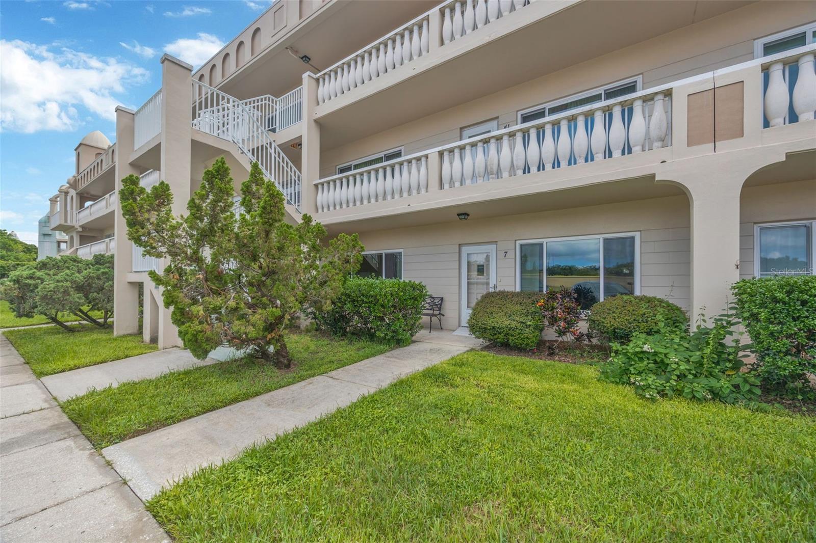 2284 PHILIPPINE DR #7, Clearwater FL 33763