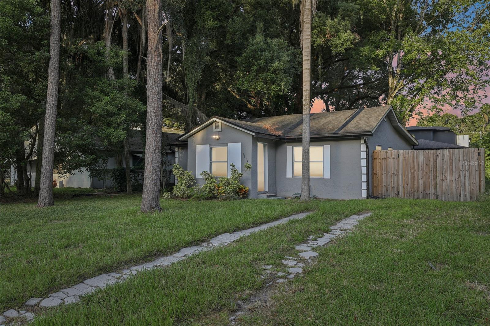 1414 WARWICK PLACE, Orlando FL 32806