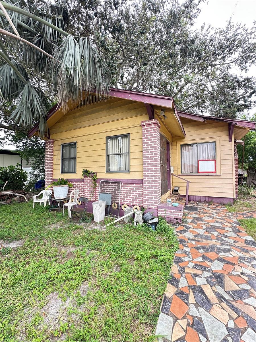 507 26TH ST S, St Petersburg FL 33712