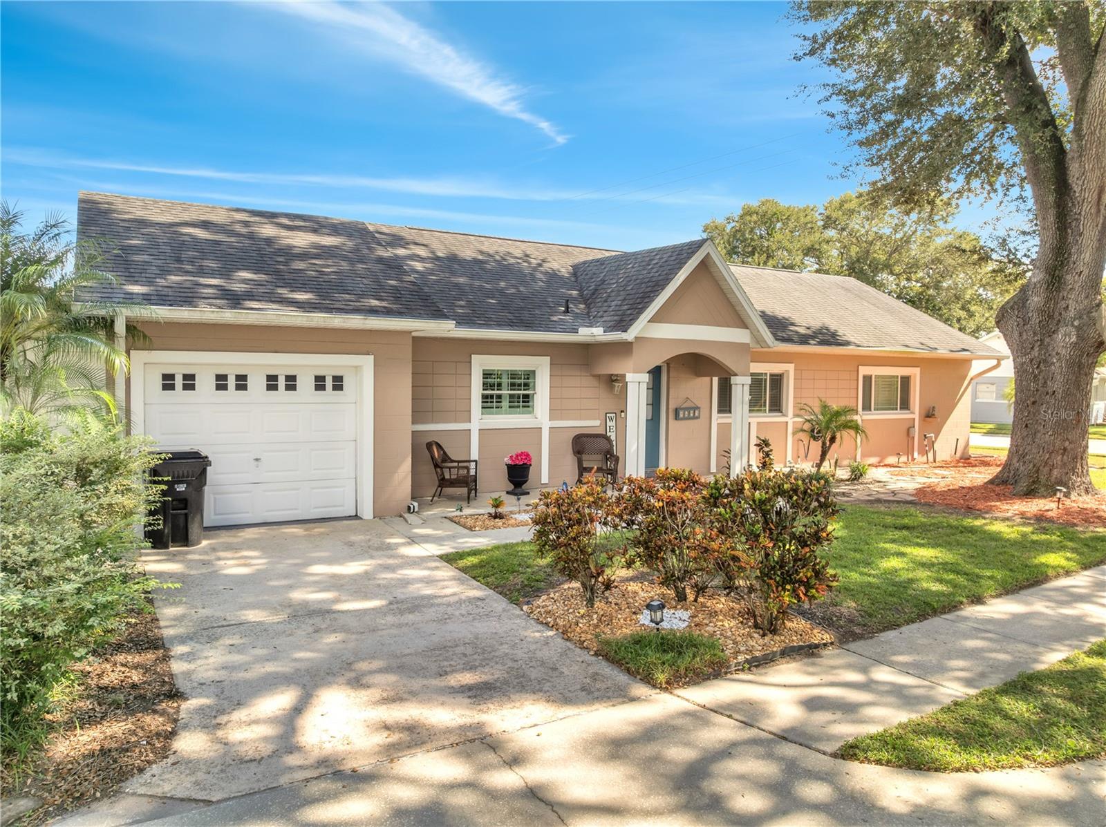 8495 OAK BLUFF DR, Orlando FL 32827