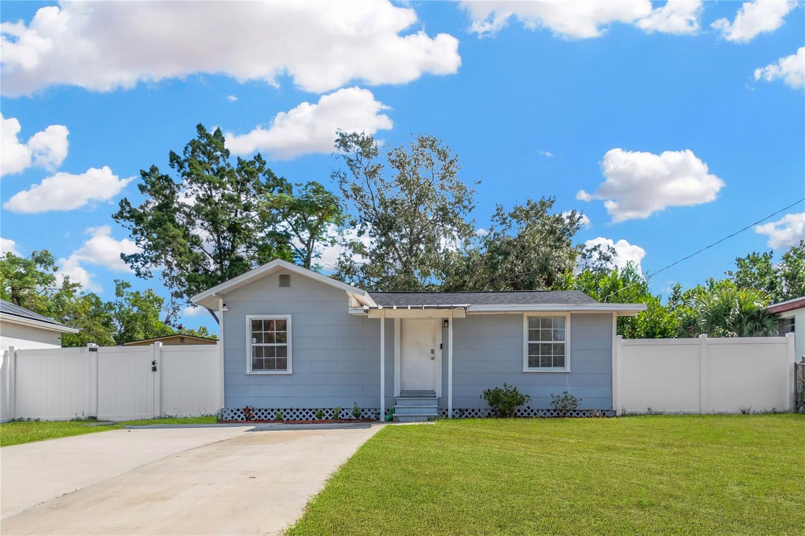 9901 N 46TH ST, Tampa FL 33617