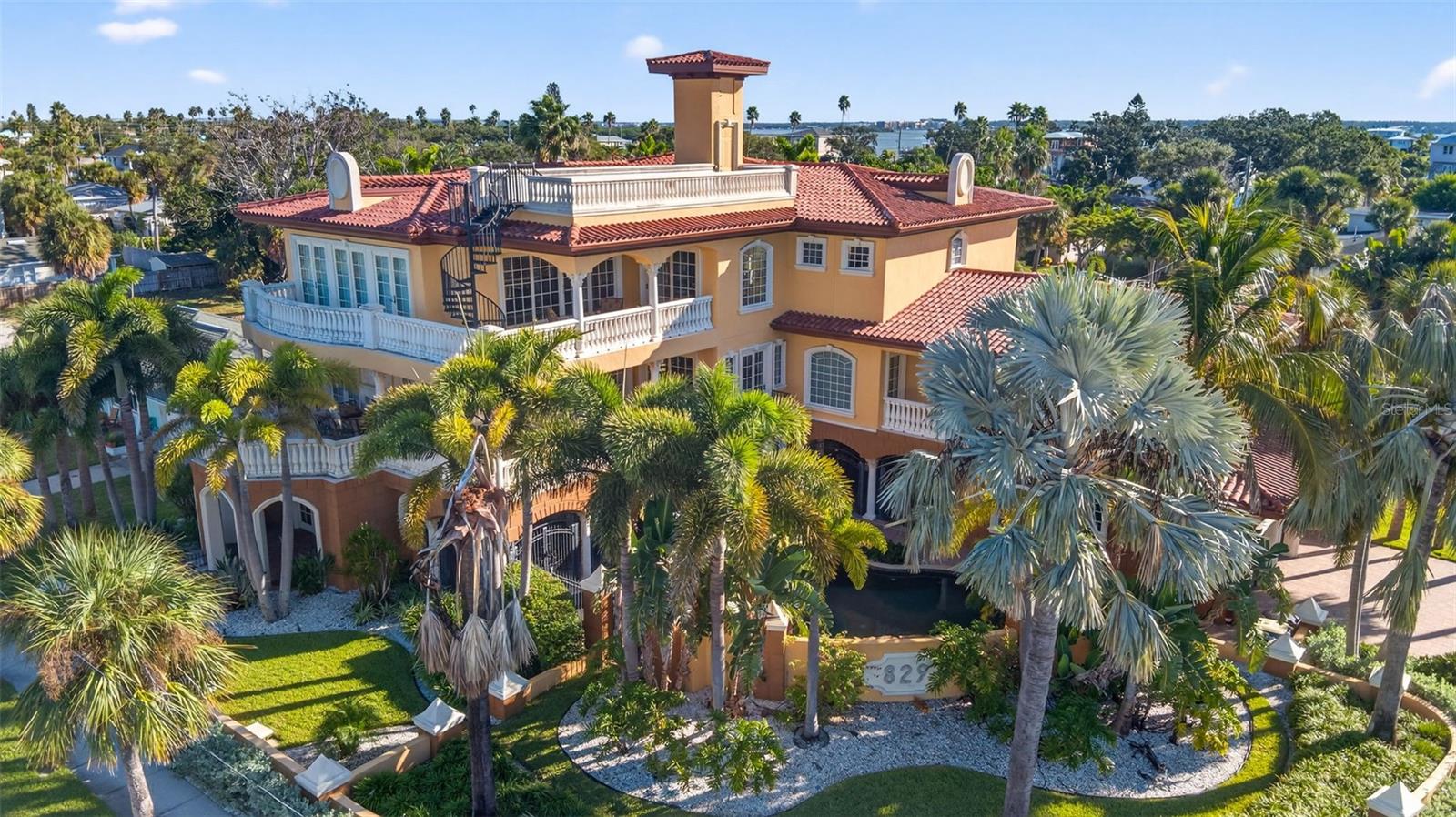 829 BRUCE AVE, Clearwater Beach FL 33767
