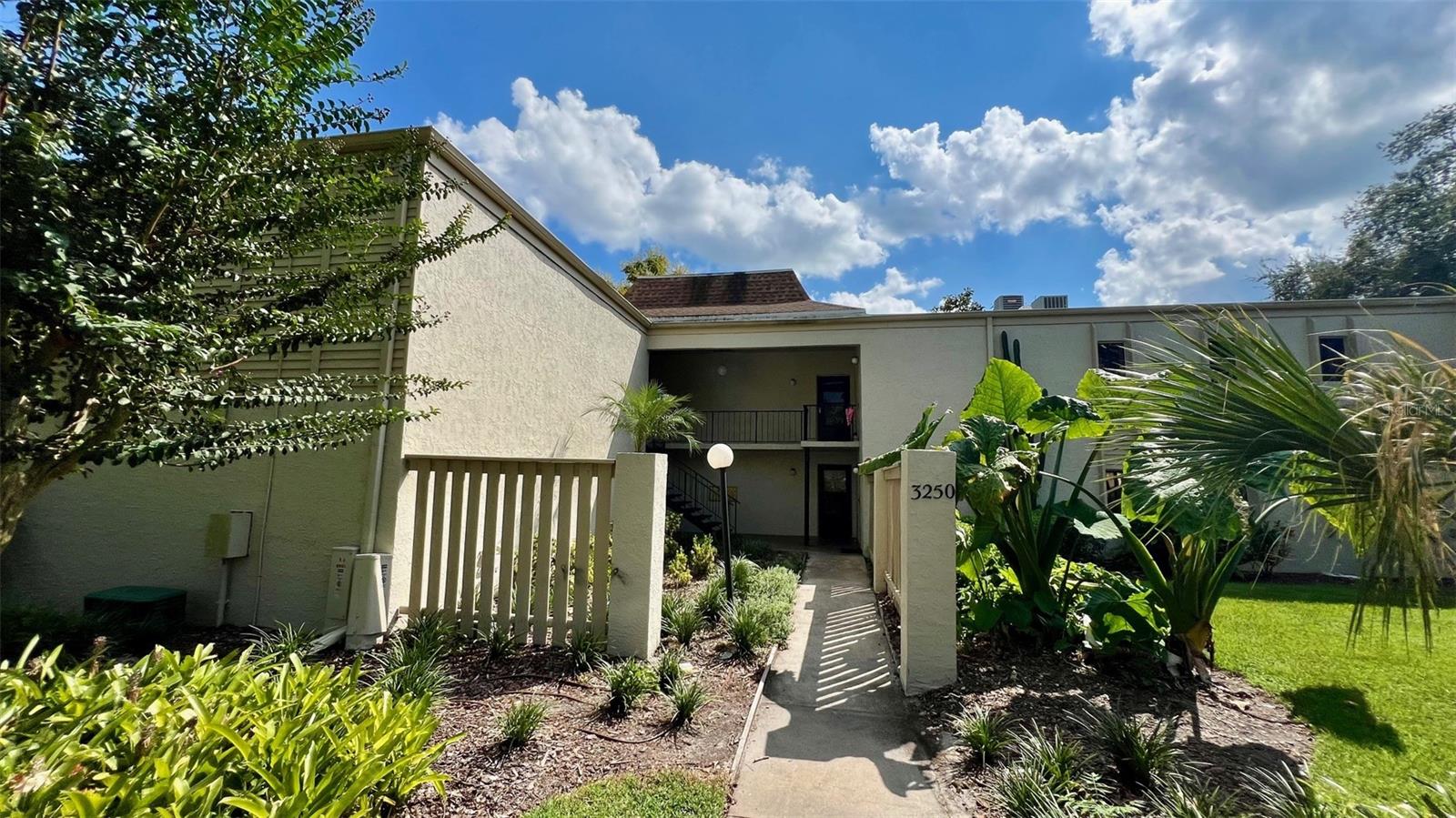 3250 S SEMORAN BLVD #24, Orlando FL 32822