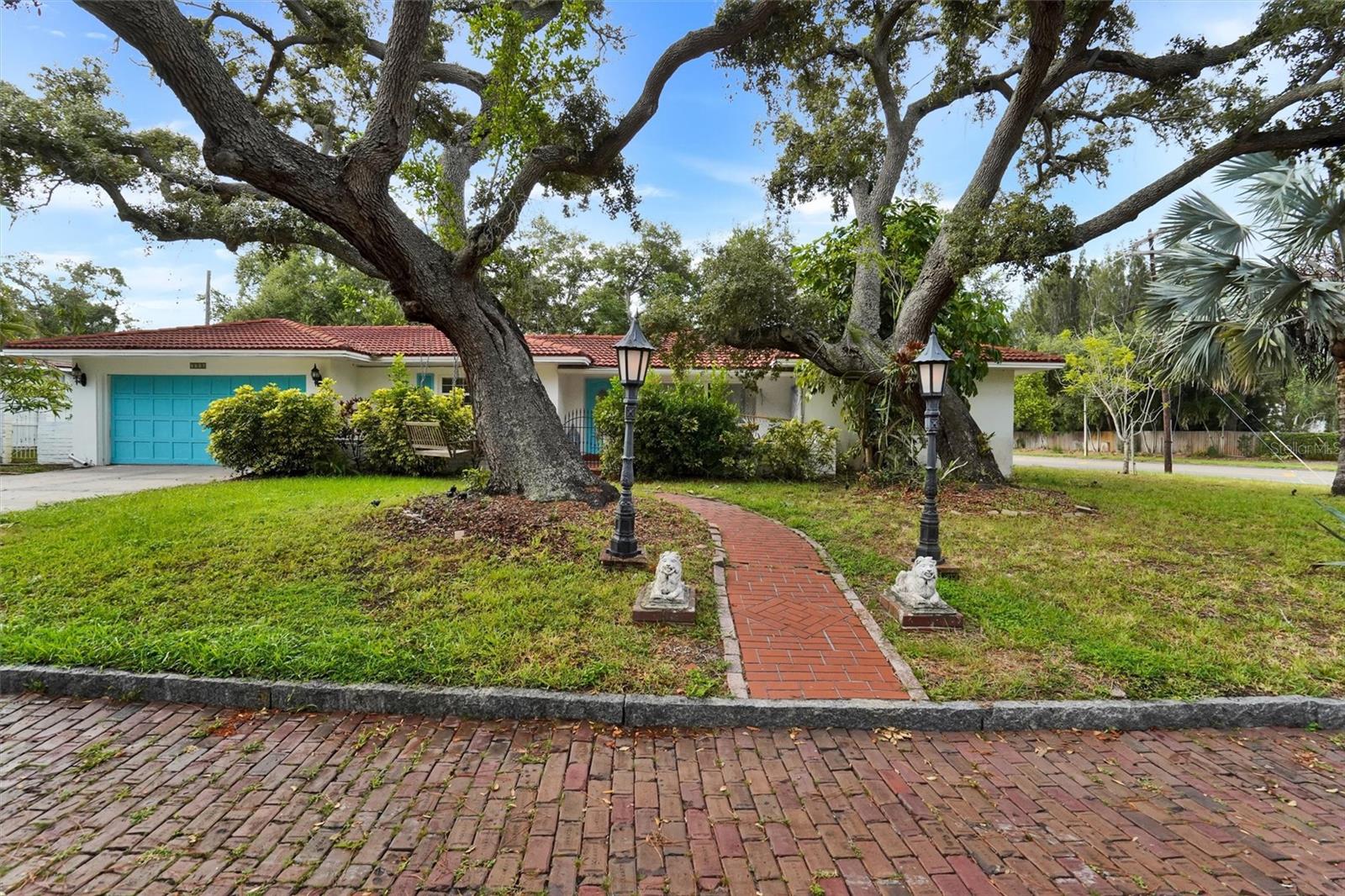 7716 DARTMOUTH AVE N, St Petersburg FL 33710