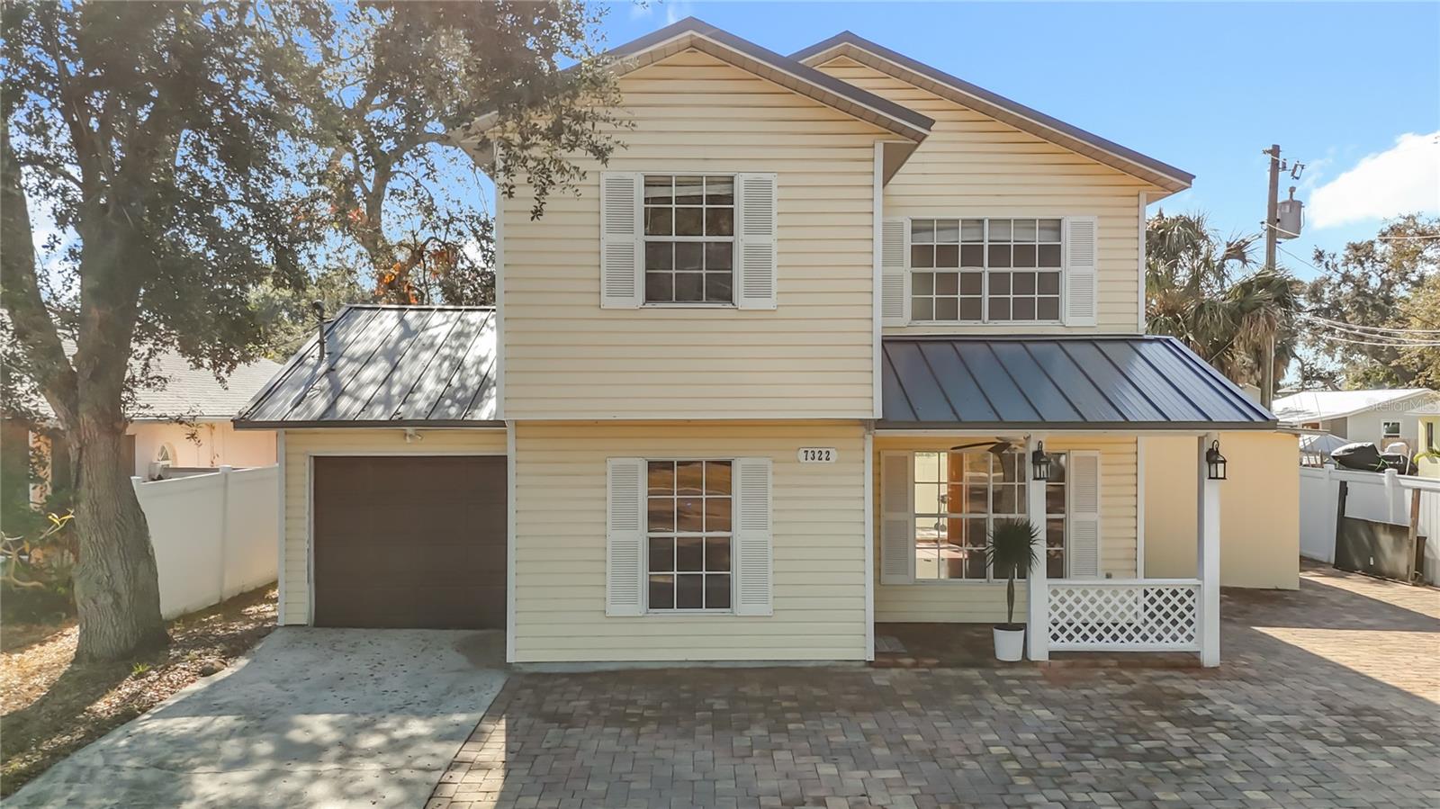 7322 54TH AVE N, St Petersburg FL 33709