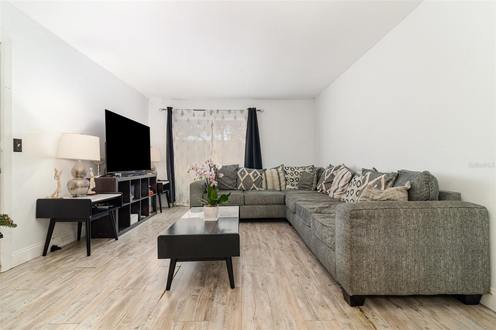 924 LAKE DESTINY RD #E, Altamonte Springs FL 32714