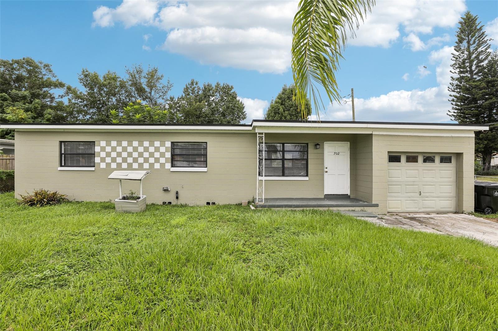 702 S SOLANDRA DR, Orlando FL 32807