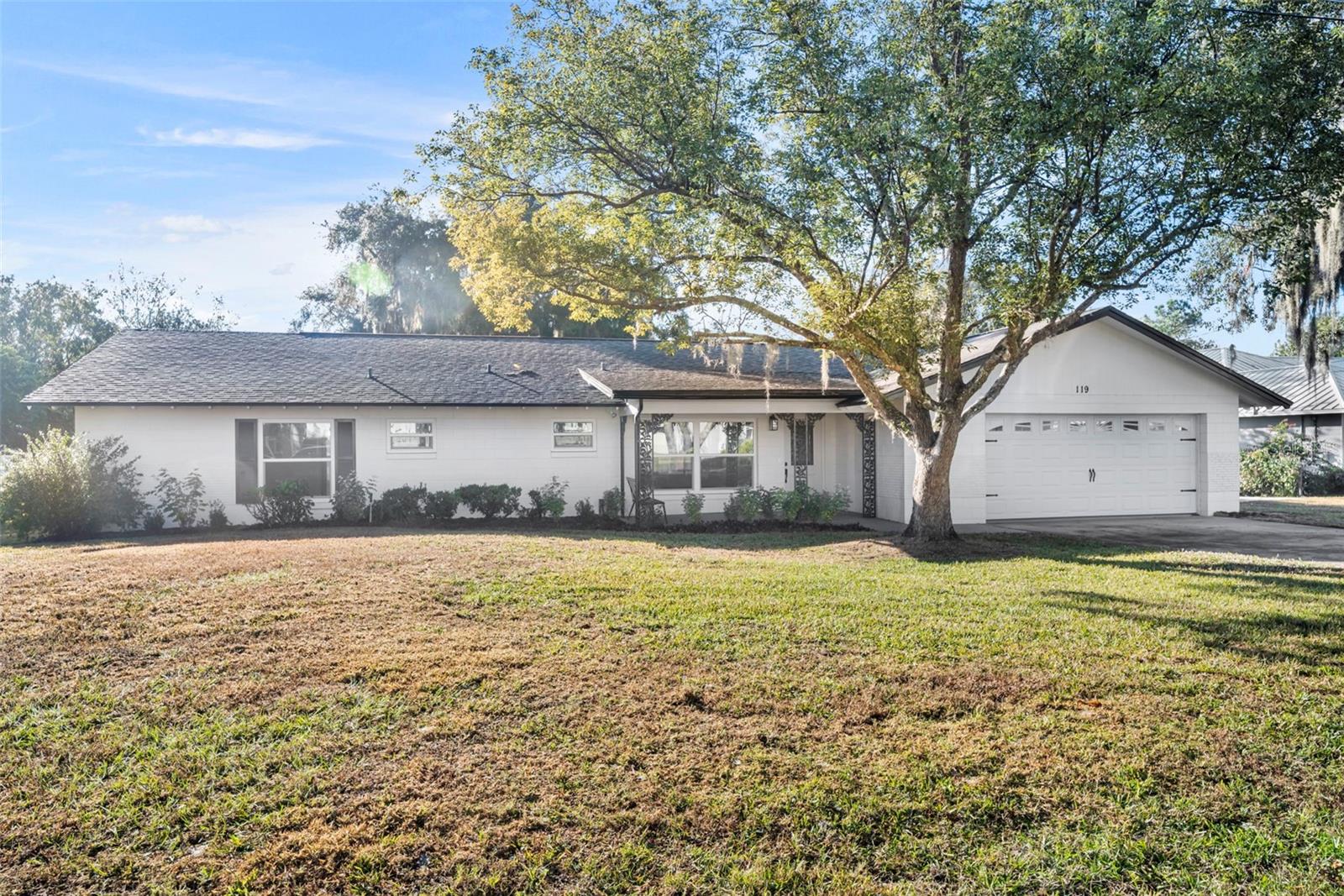 119 LAKE DR, Oviedo FL 32765