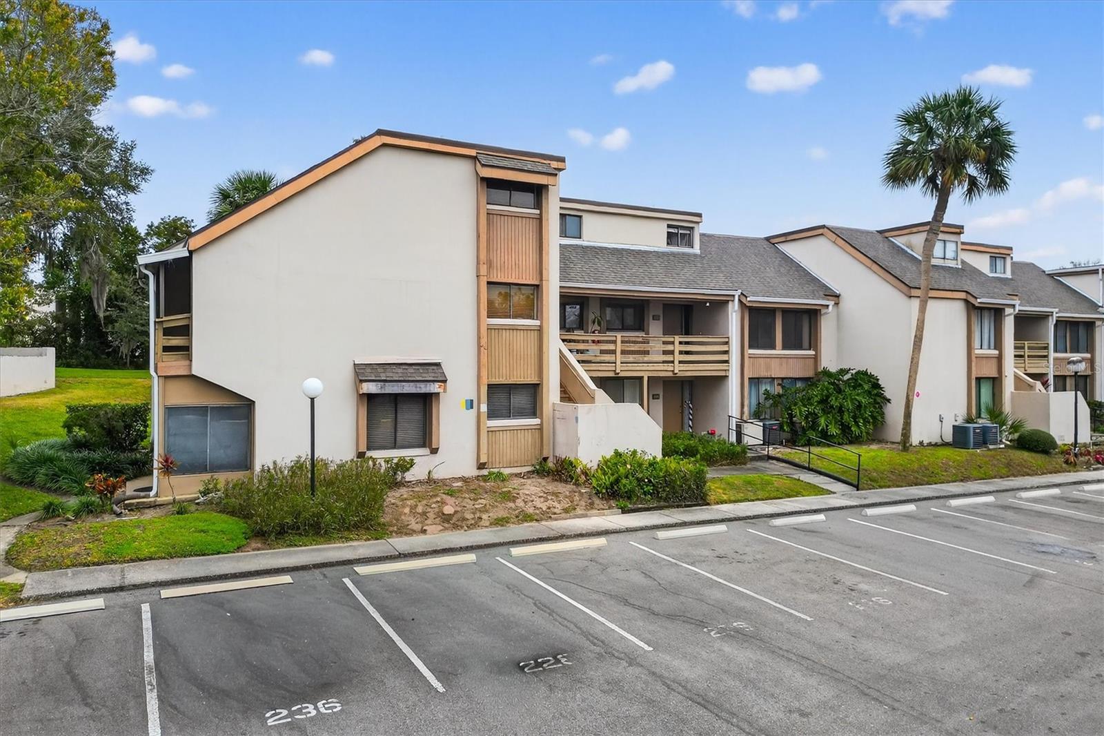 230 ORIENTA POINT ST #230, Altamonte Springs FL 32701