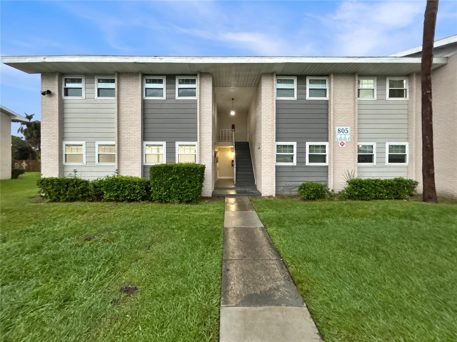 805 SKY LAKE CIR #A, Orlando FL 32809