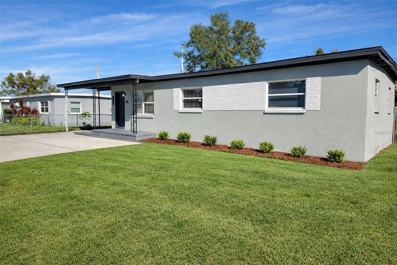 821 S SOLANDRA DR, Orlando FL 32807