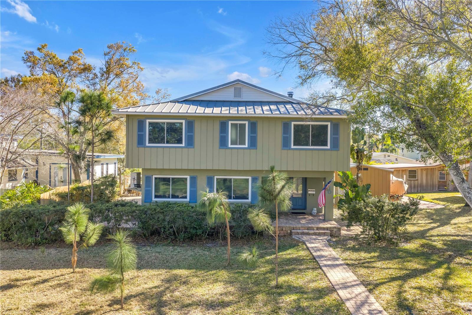 110 29TH AVE N, St Petersburg FL 33704