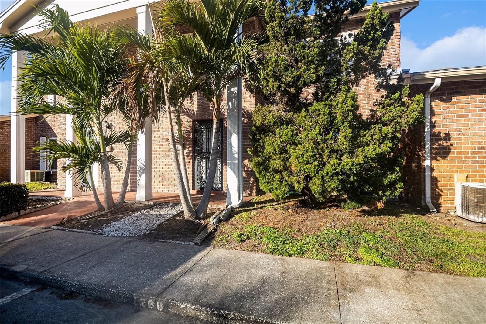 1266 VILLAGE WAY, Orlando FL 32807