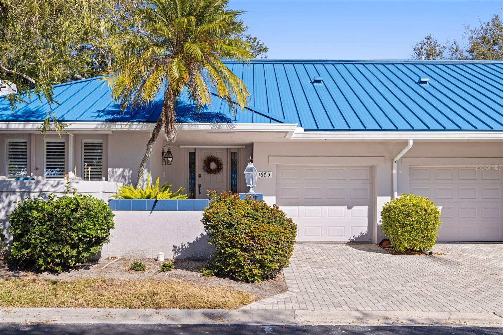 1683 WATERMARK CIR NE, St Petersburg FL 33702