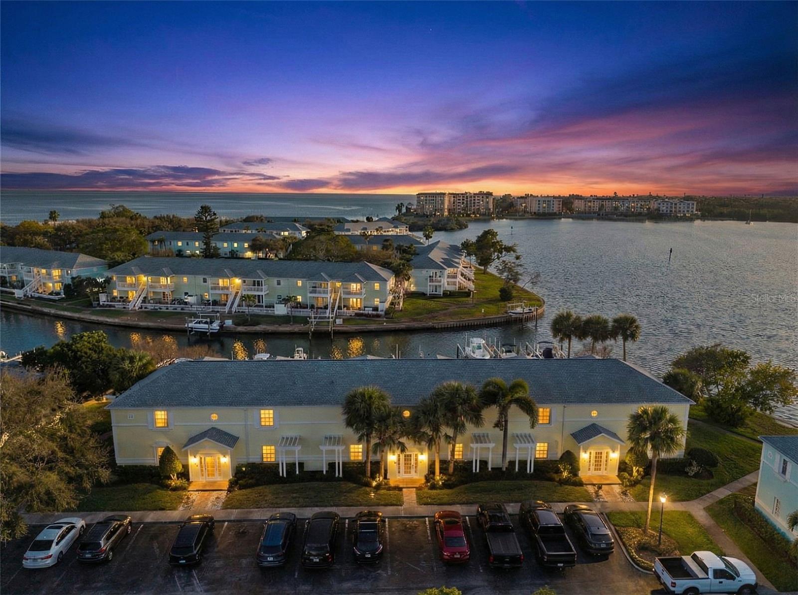 5011 STARFISH DR SE #D, St Petersburg FL 33705