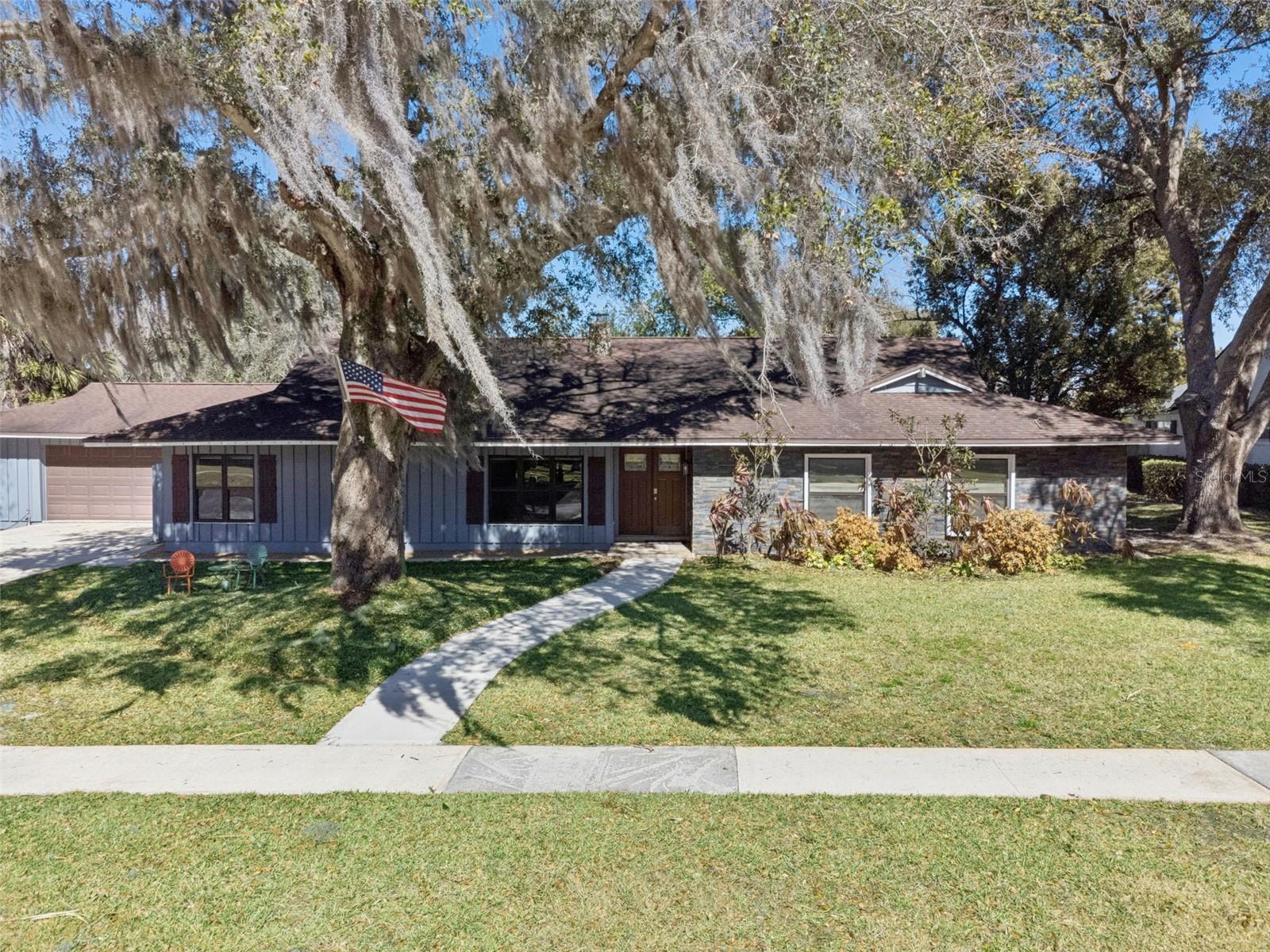 8937 EASTERLING DR, Orlando FL 32819