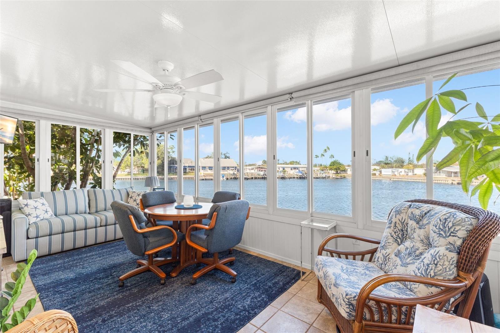 7166 MOUNT ARLINGTON DR NE #418, St Petersburg FL 33702