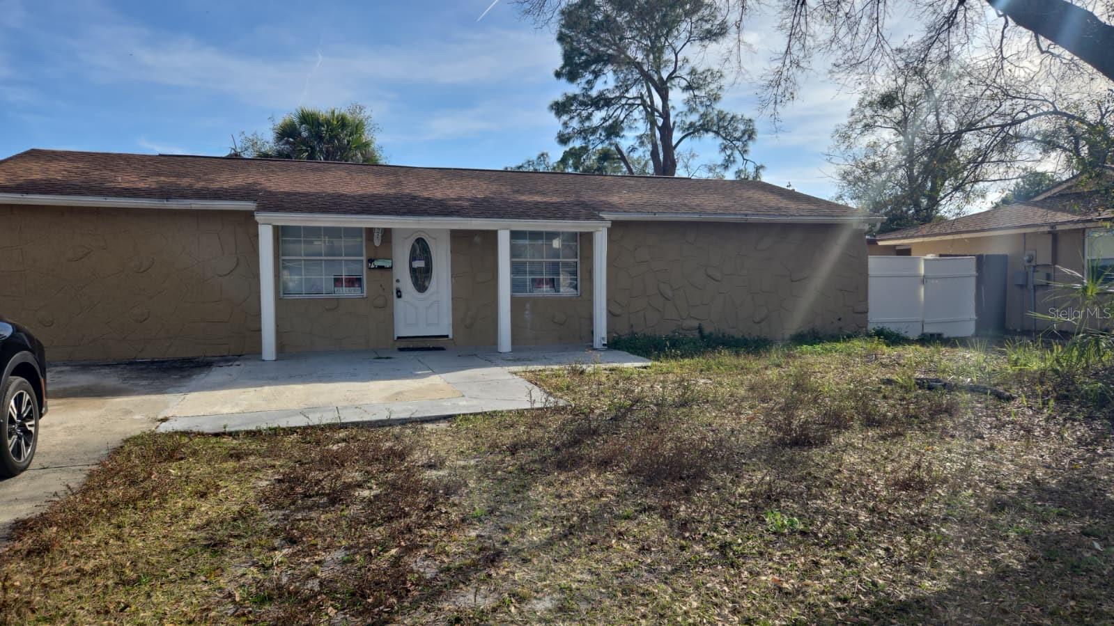 7914 WOODGROVE CIR, Tampa FL 33615