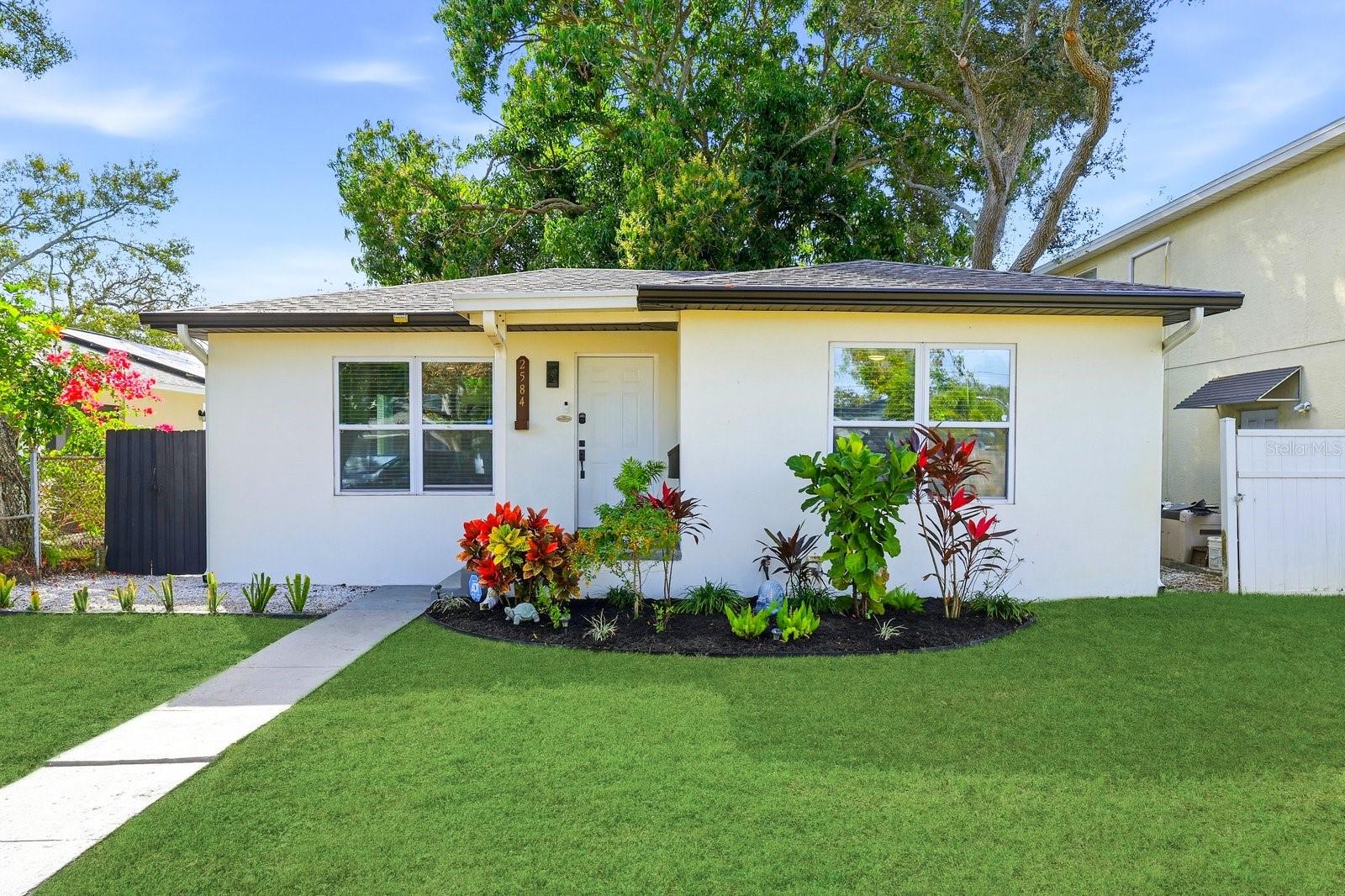 2584 14TH AVE S, St Petersburg FL 33712