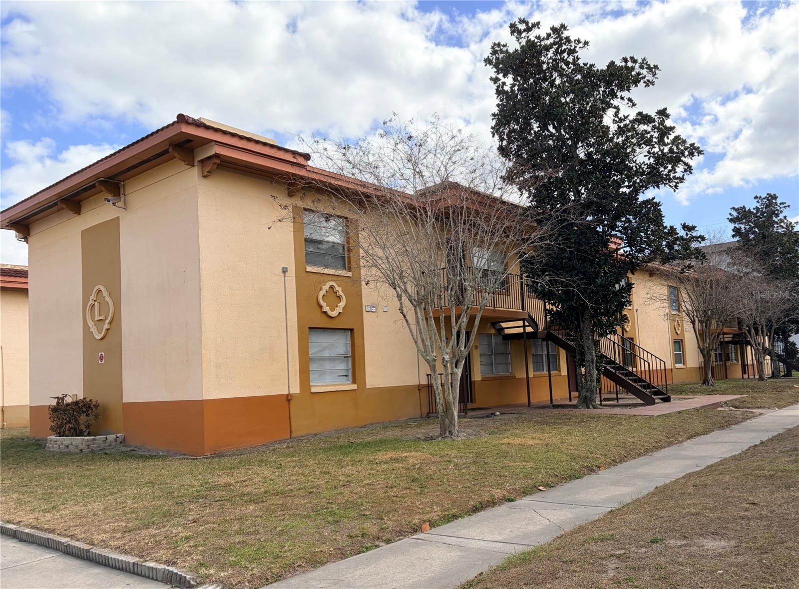 738 RIDENHOUR CIR #L, Orlando FL 32809