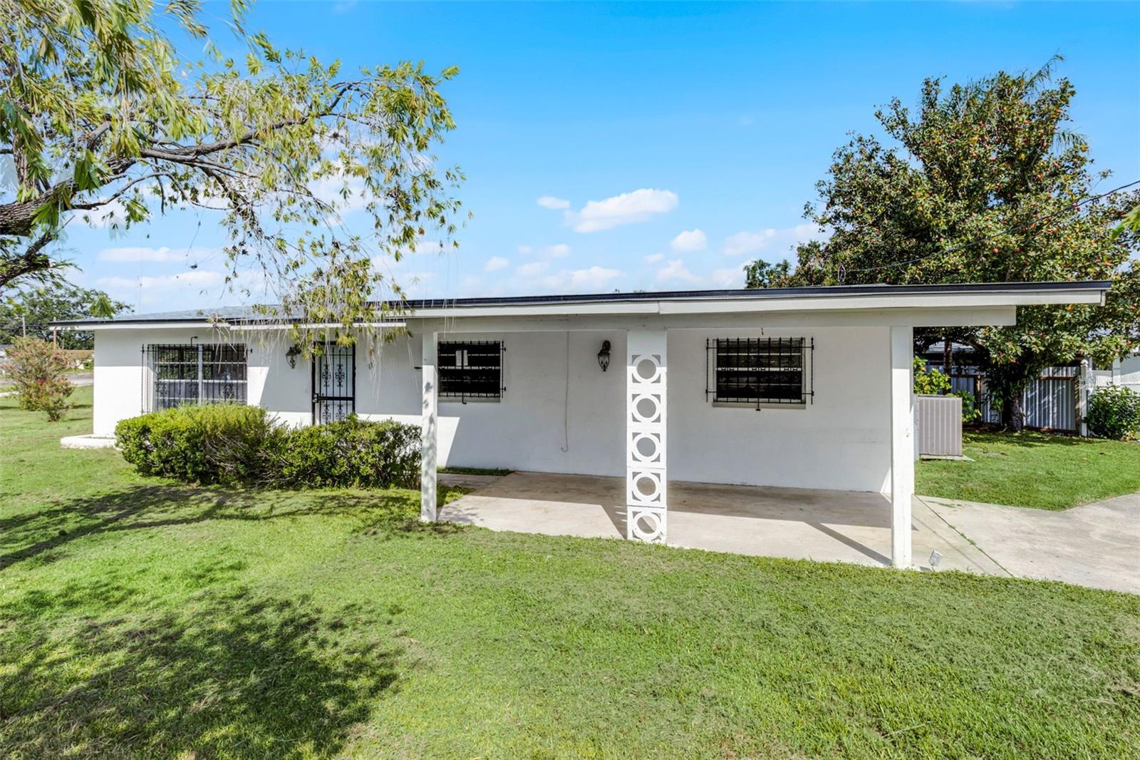 815 PAPAYA DR, Tampa FL 33619