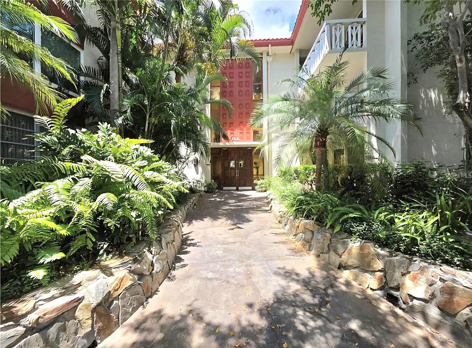 1012 PEARCE DR #307, Clearwater FL 33764