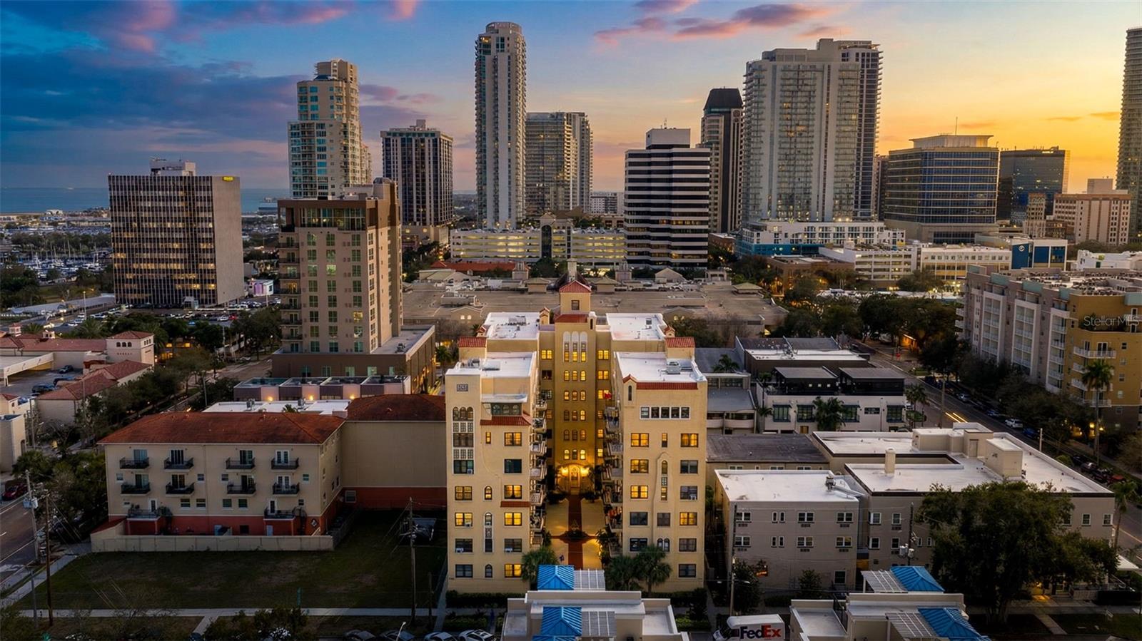 130 4TH AVE N #602, St Petersburg FL 33701
