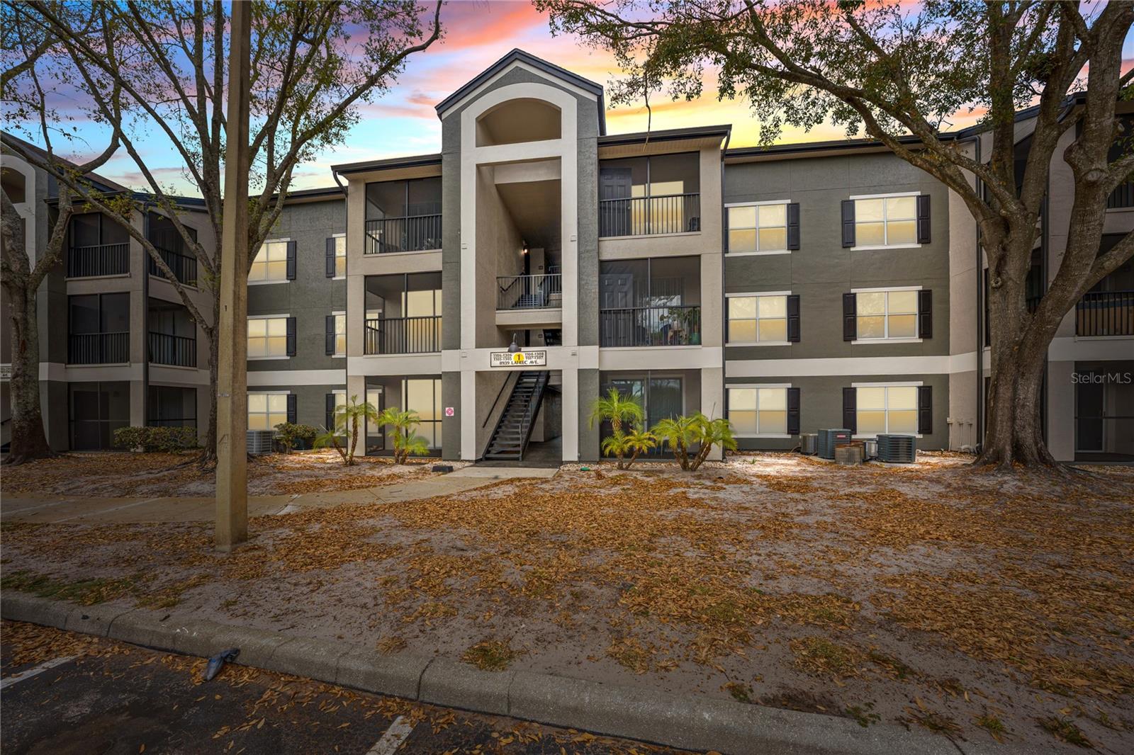 8939 LATREC AVE #1205, Orlando FL 32819