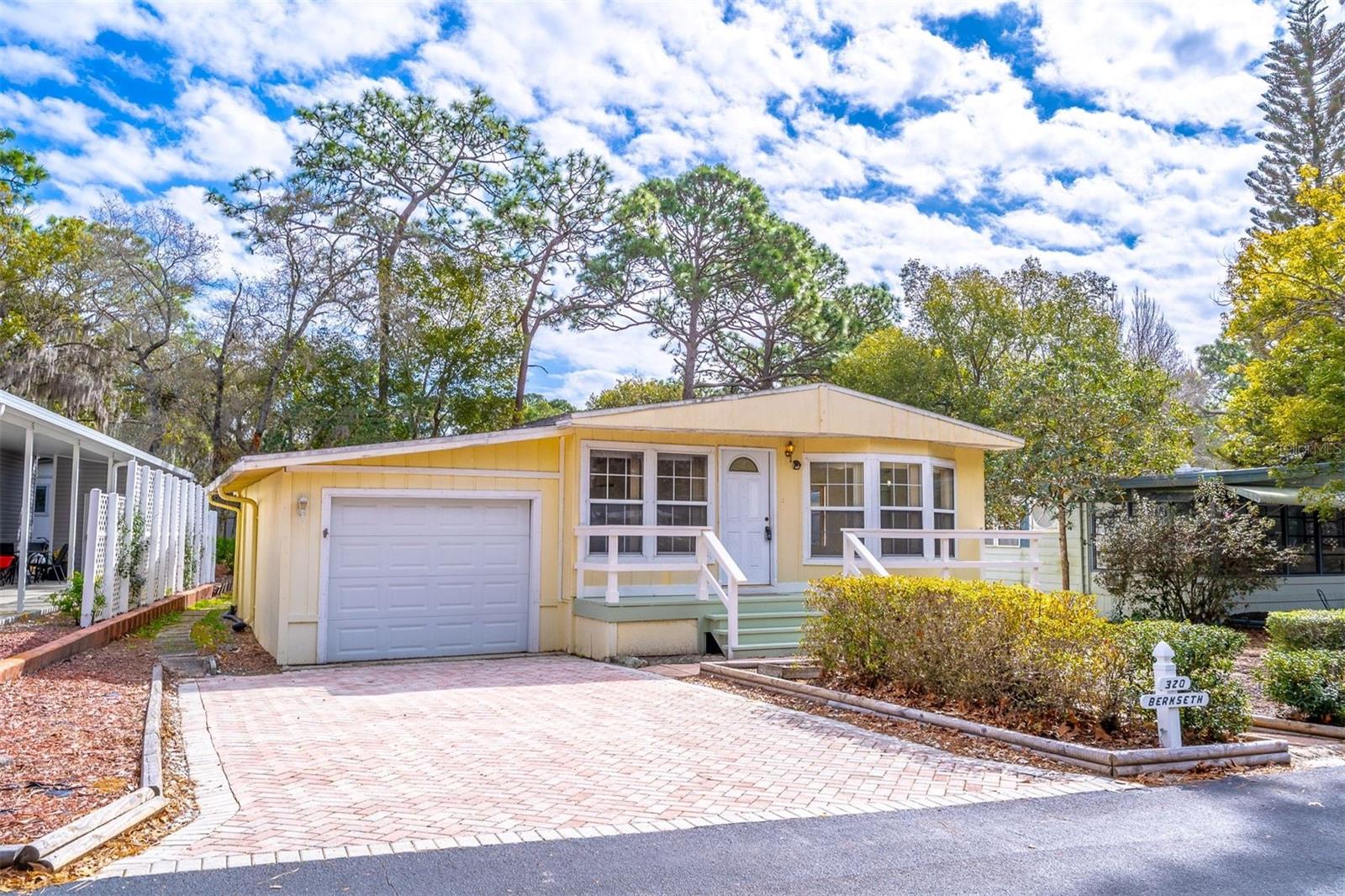 320 N FOREST BLVD, Lake Mary FL 32746