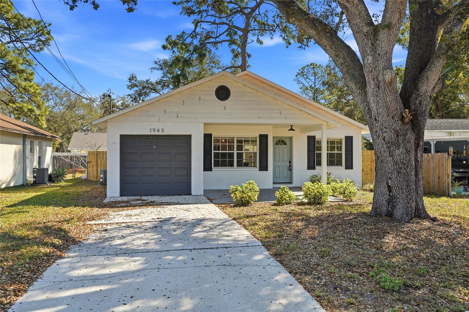 1945 OAK ST, Clearwater FL 33760