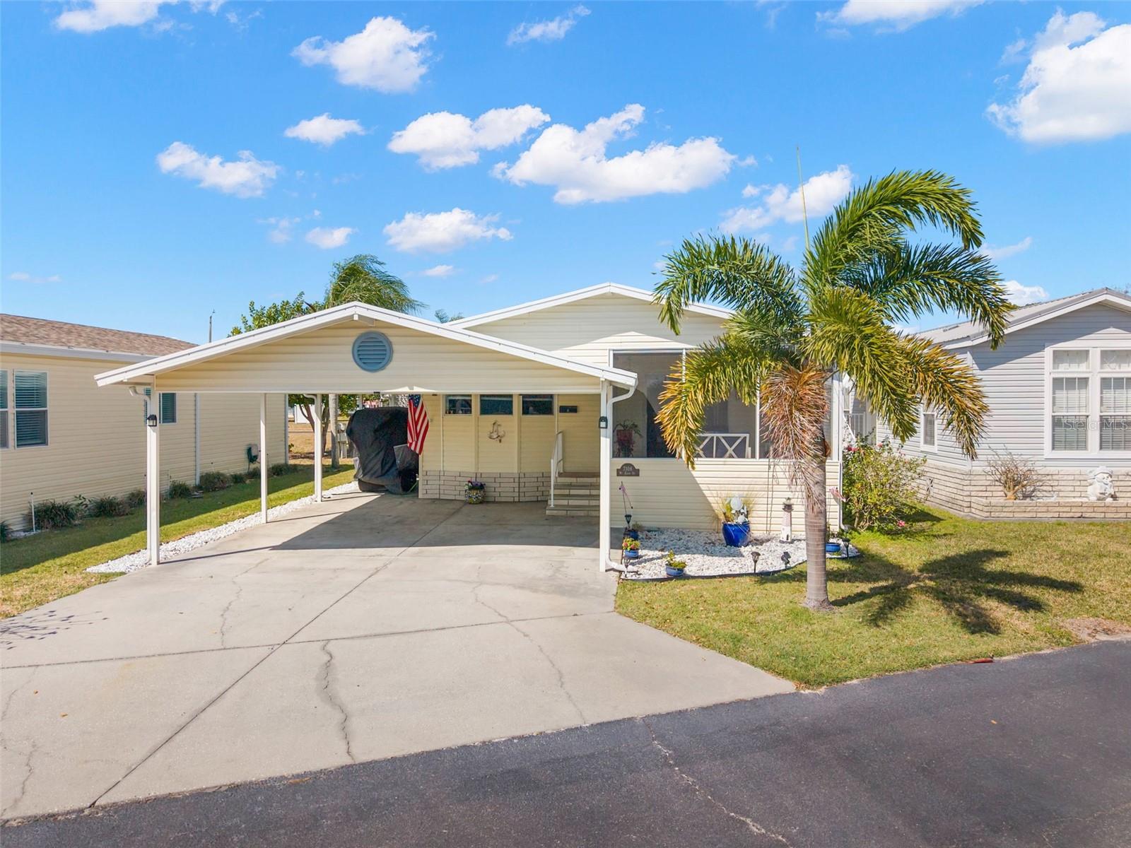 7106 MOUNT ESSEX DR NE #494, St Petersburg FL 33702