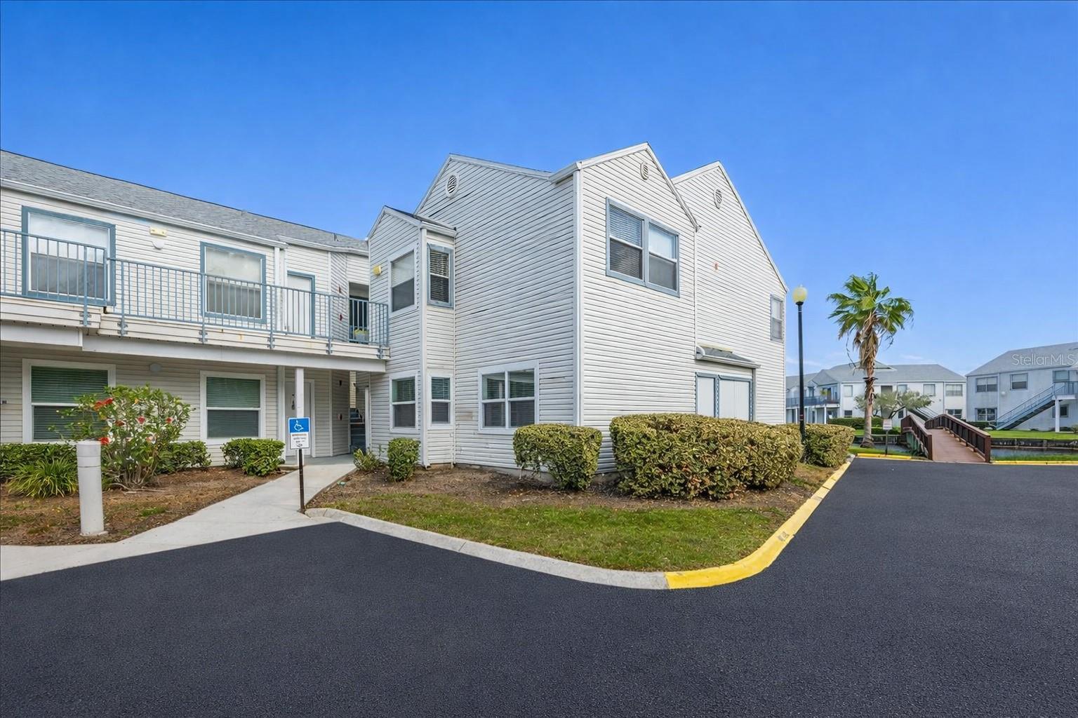 2540 WOODGATE BLVD #106, Orlando FL 32822